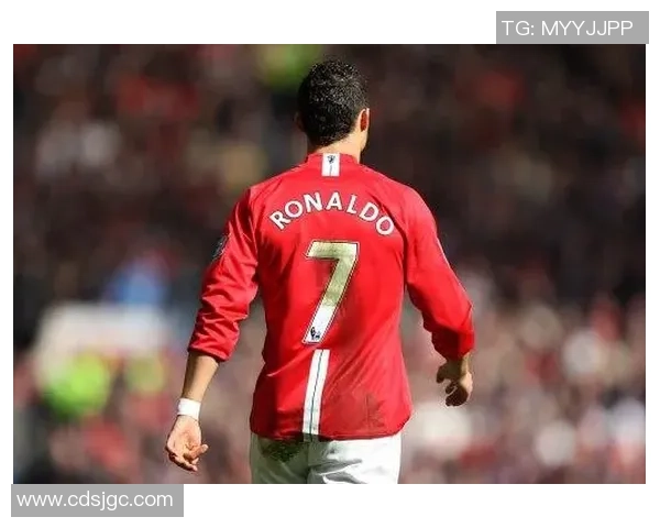 足球明星背影照片展现他们的独特魅力与奋斗历程的瞬间回顾